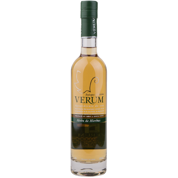 Botella de licor de hierbas artesanal Verum Airén macerado en alambique para sobremesa de restaurantes en Cantabria por L'abuela Maruchi